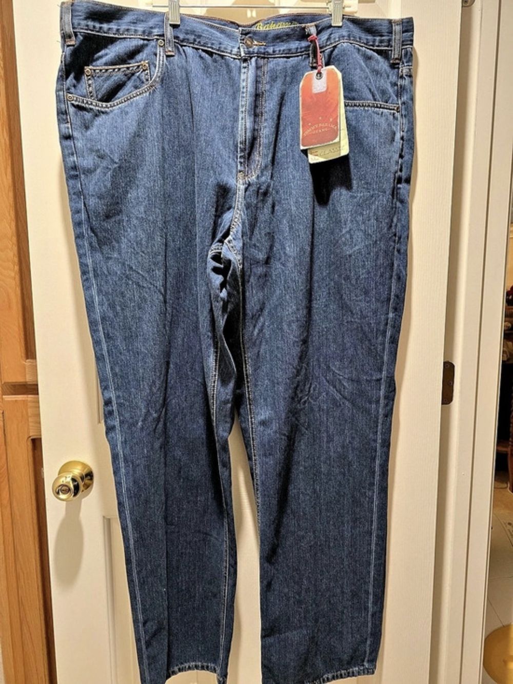 Tommy Bahama Classic Fit Straight Leg Jeans in Blue Waist 46L 34 NWT